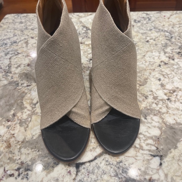 Acne Studios Canvas D'Orsay Pumps, Size 37/US 7 - Picture 5 of 13
